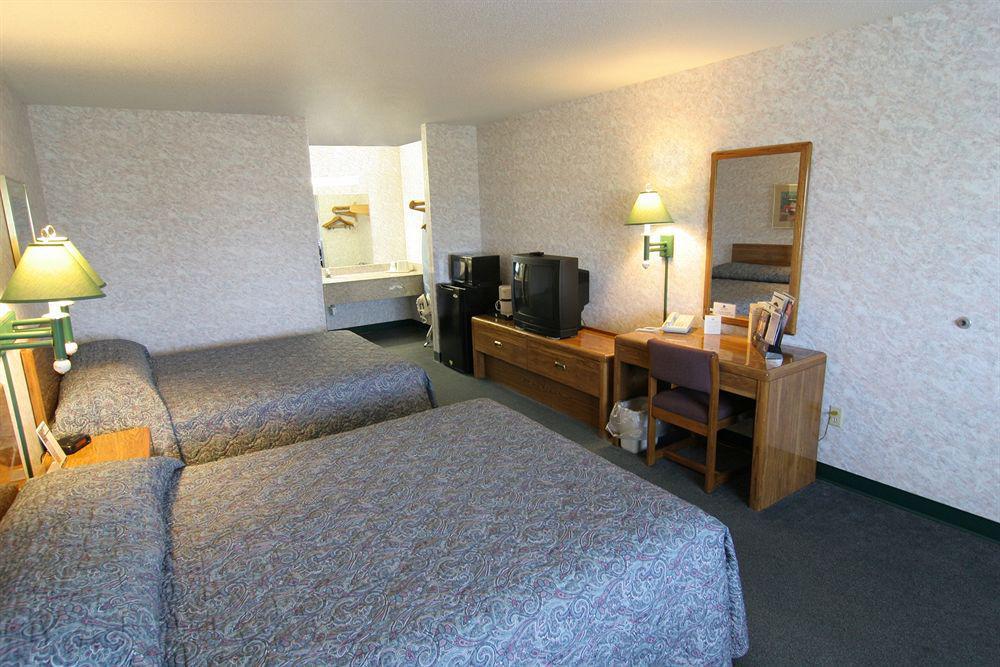 Magnuson Hotel Howell/Brighton Quarto foto
