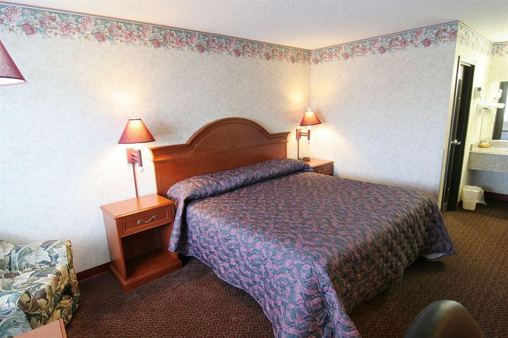 Magnuson Hotel Howell/Brighton Quarto foto